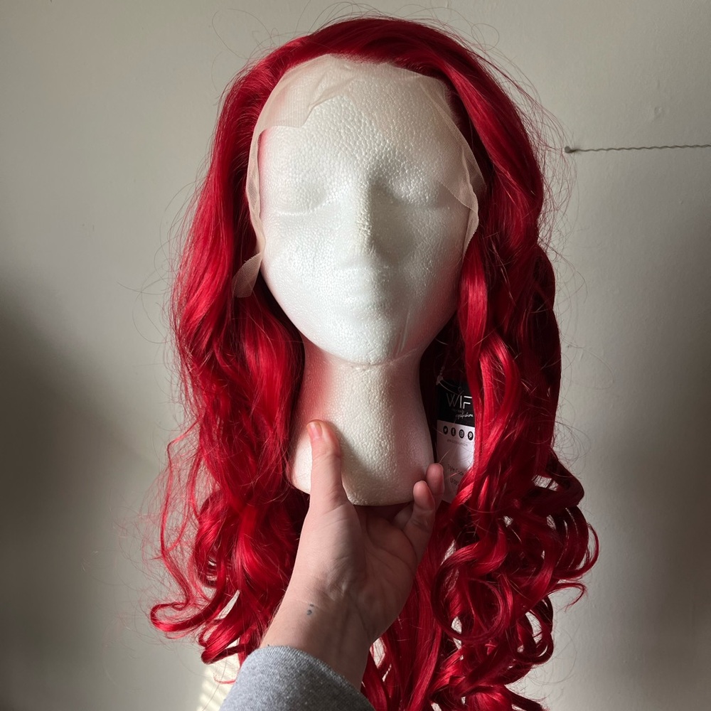 NWT 26” red wavy lacefront wig
